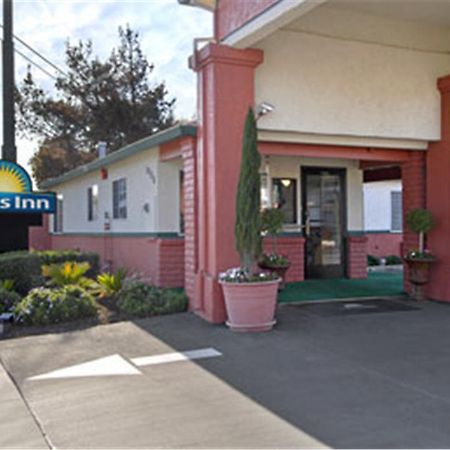 Days Inn Salinas Airport Extérieur photo