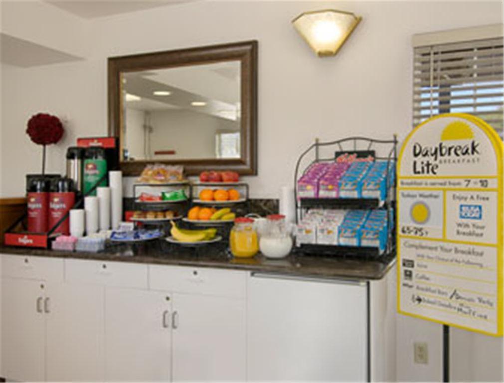 Days Inn Salinas Airport Restaurant photo